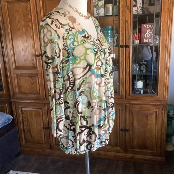 🎉$13 Tops 3/$20🎉Chico’s Summer Top✨ - Picture 2 of 4